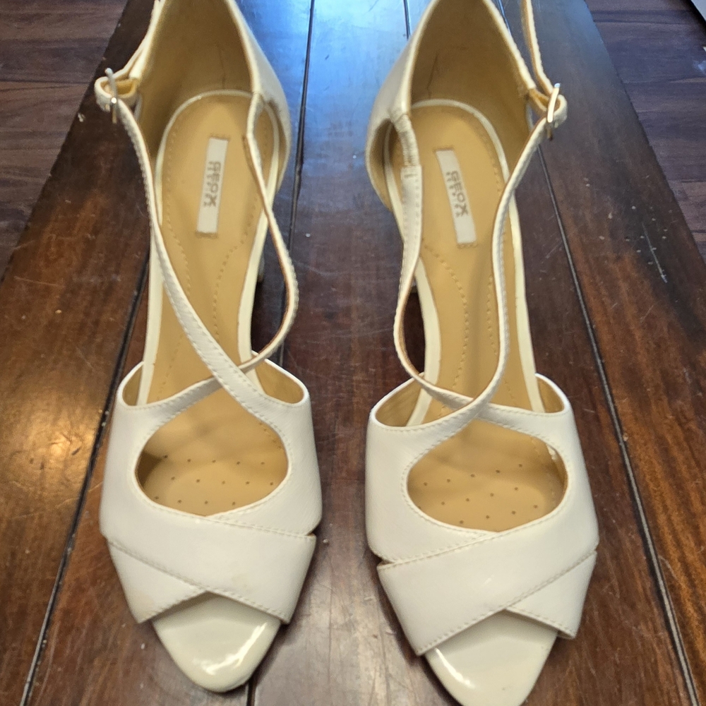 GEOX RESPIRA Designer Italian White Women's Heels